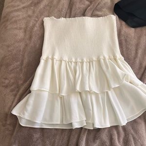 SOLD White Tiered Smocked Mini Skirt by Sunday Best EUC Aritzia Ruffled Flouncy